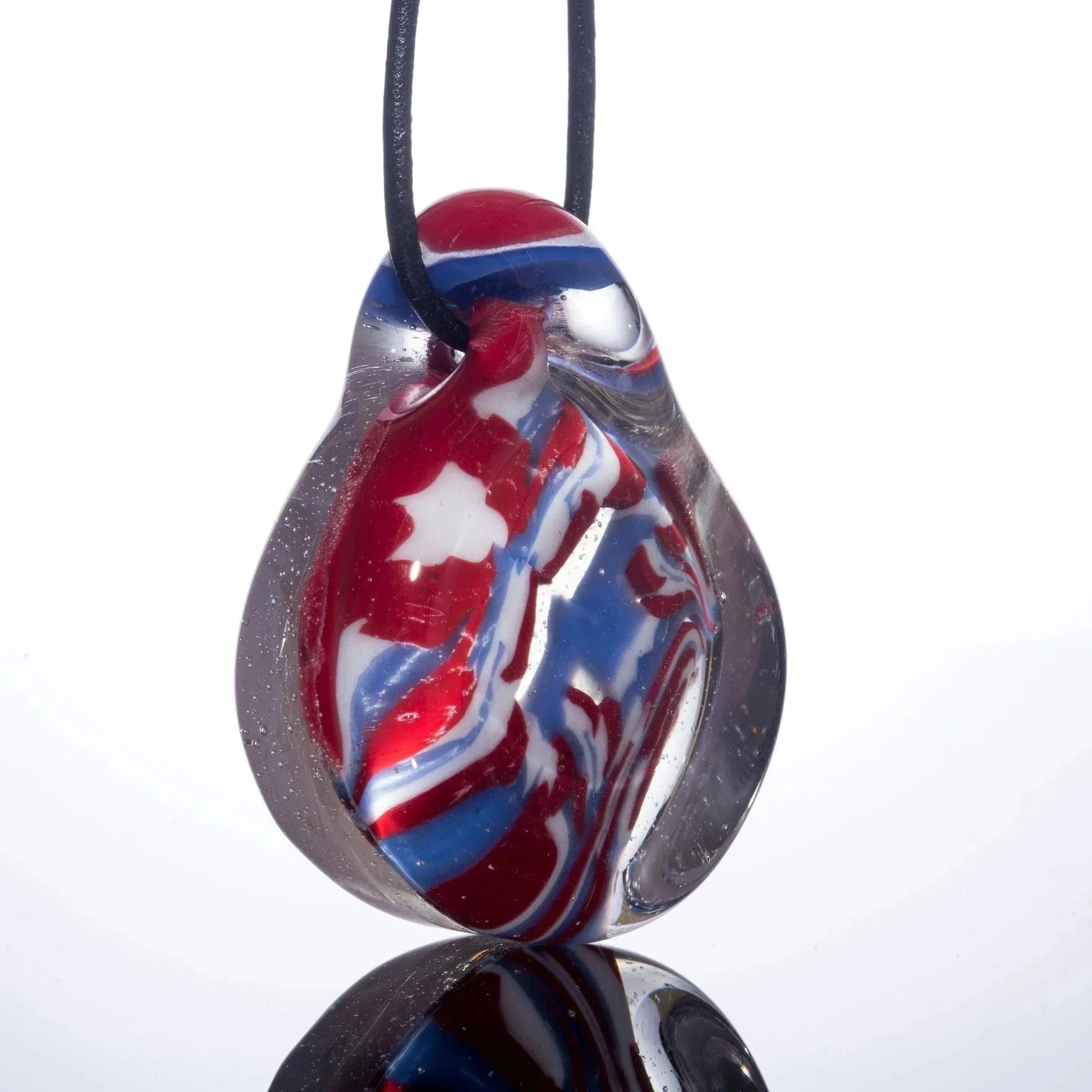 "American Beauty" Peter the Doge Circle Pendy - Image 2