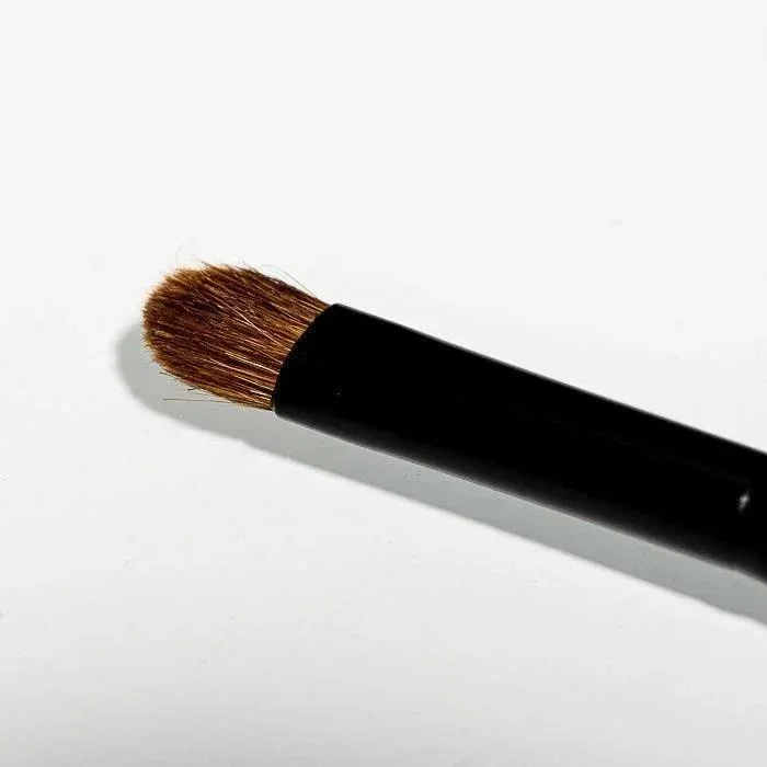 Desiree Holla x Ghost Glass Small Eyeshadow Make Up Brush - Image 4