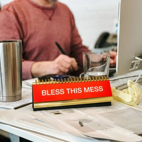 Fred & Friends - Daily Desk Plaque - Image 8