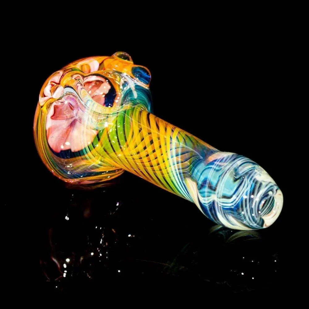 Garden Of Eden Glass - Rosy Pink Flower Cap Fumed Spoon - Image 2