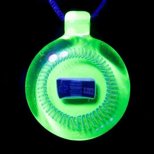 Micro Nintendo Controller Pendant - Image 2