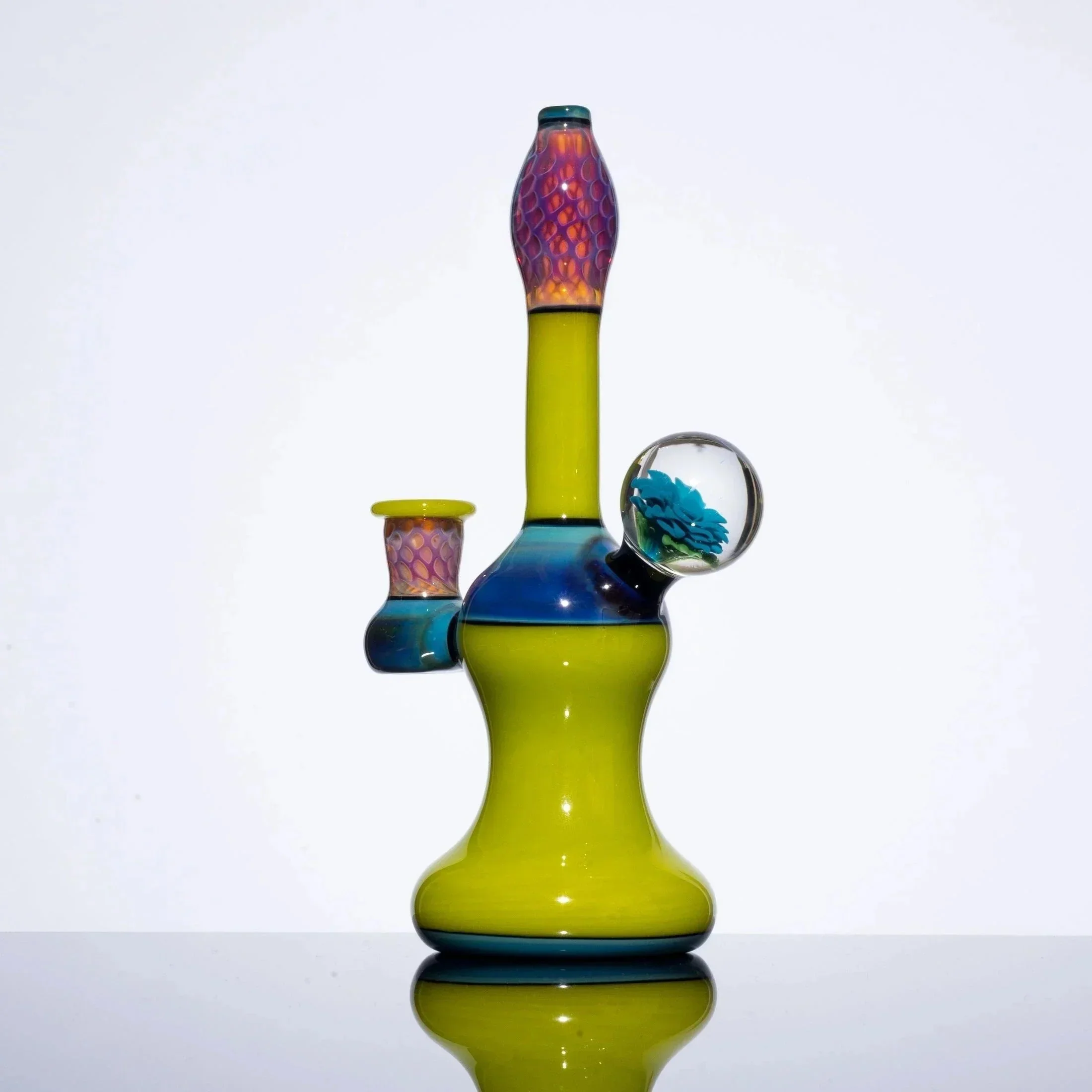 Plug a Nug Chartruese Honeycomb Hanger w/ Flower Marble - Image 5