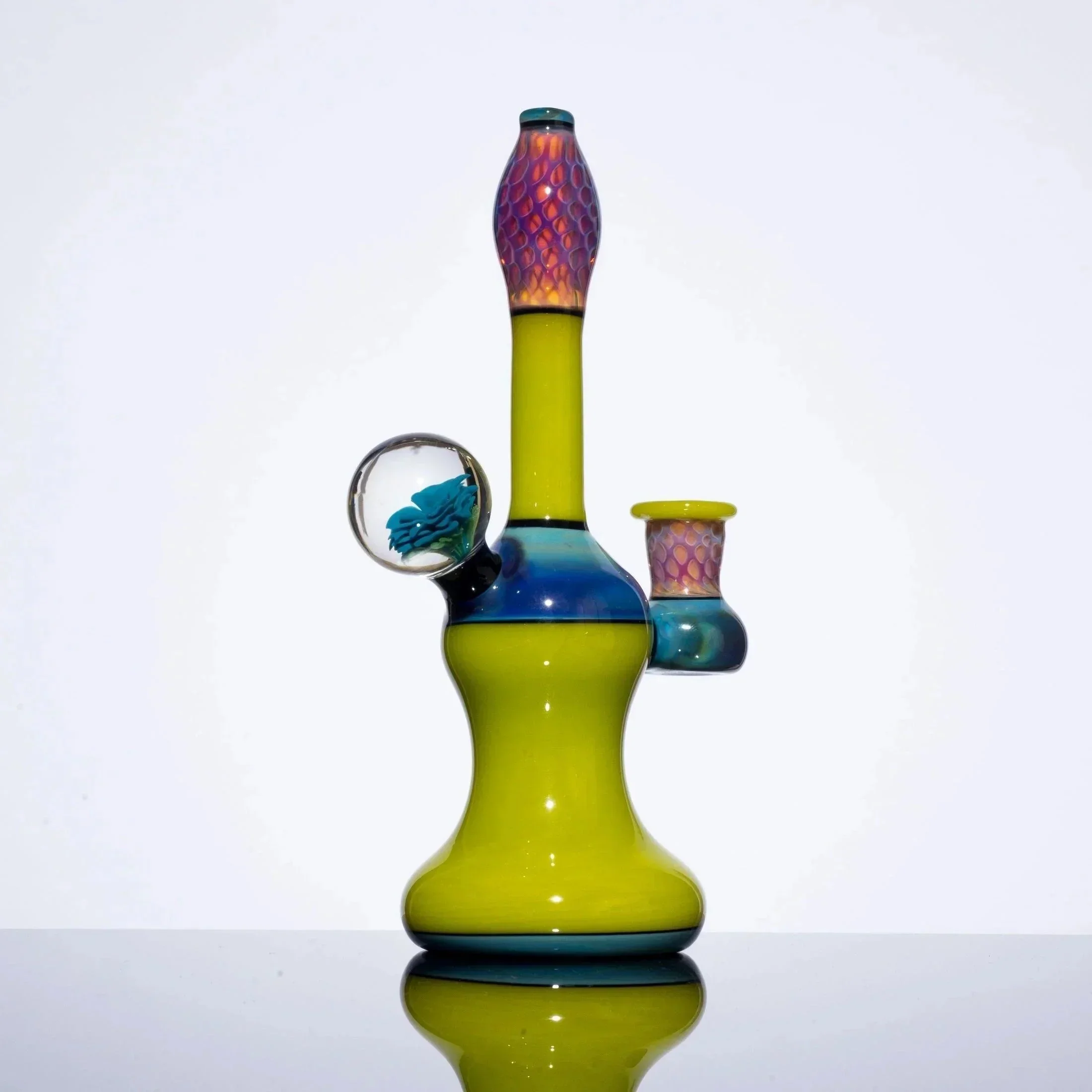 Plug a Nug Chartruese Honeycomb Hanger w/ Flower Marble - Image 7