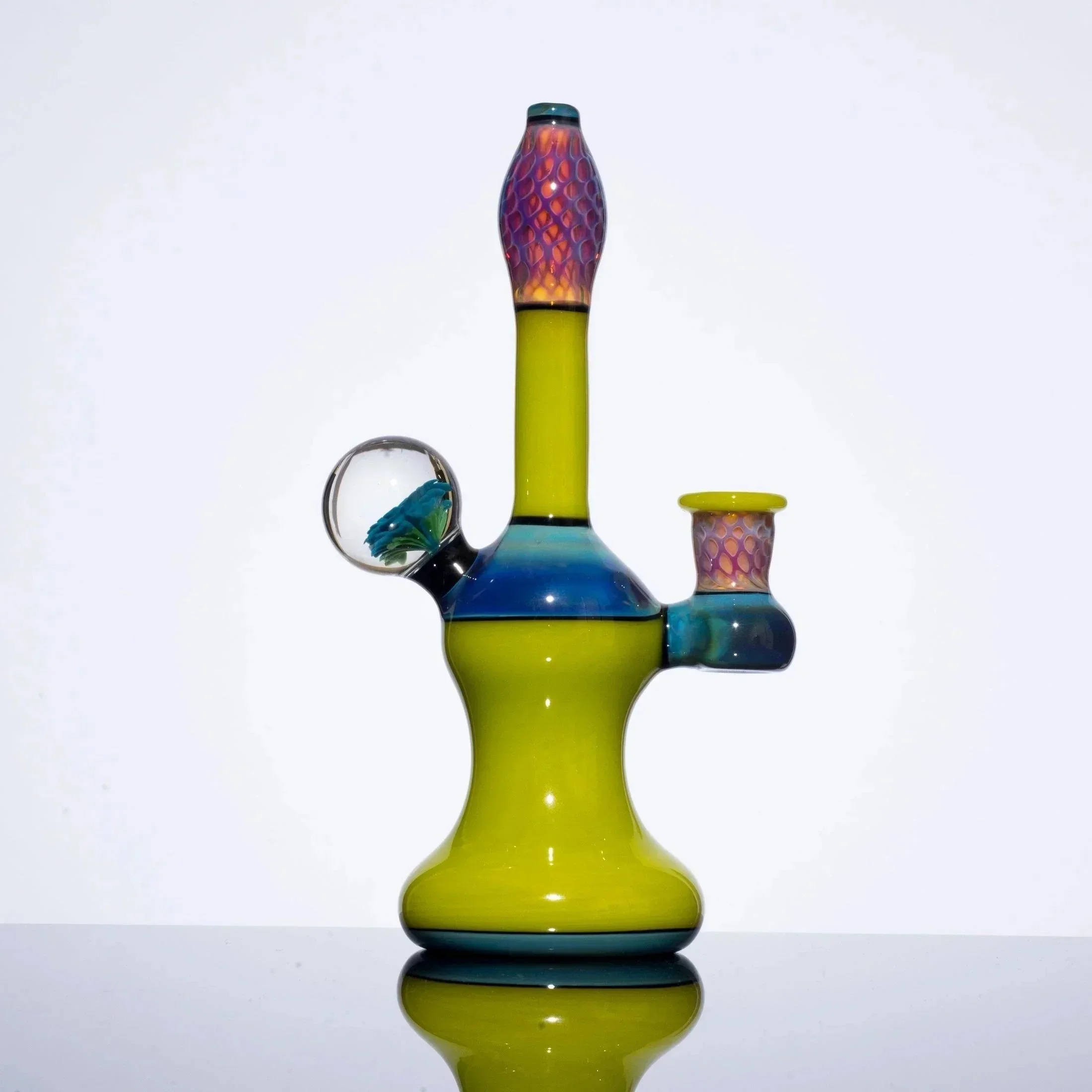 Plug a Nug Chartruese Honeycomb Hanger w/ Flower Marble - Image 8