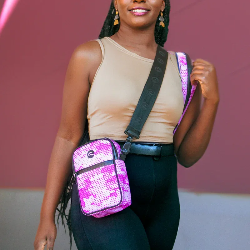 Skunk - Slide Bag With Lock - Image 11