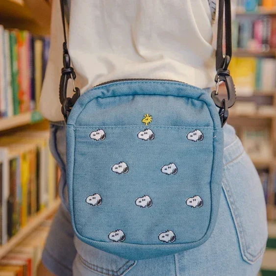 Three Potato Four - Snoopy Crossbody Bag - Image 4